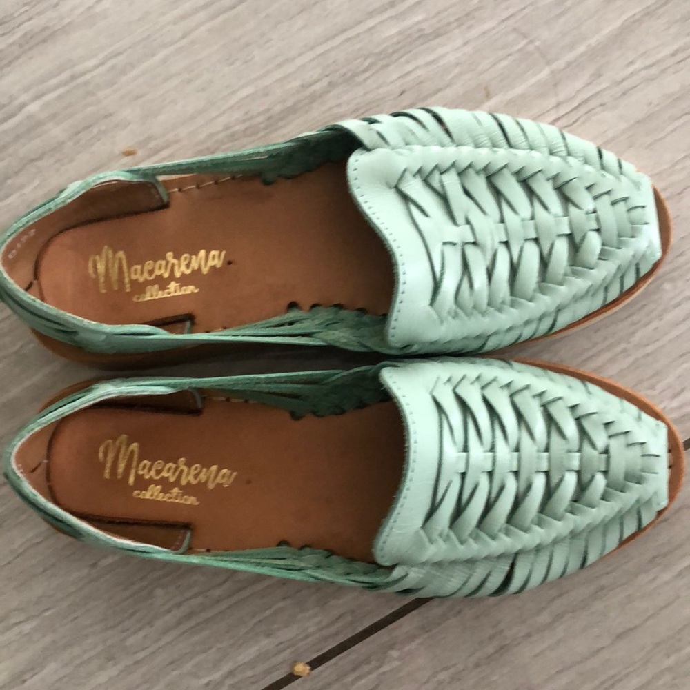 Macarena collection shoes size 5